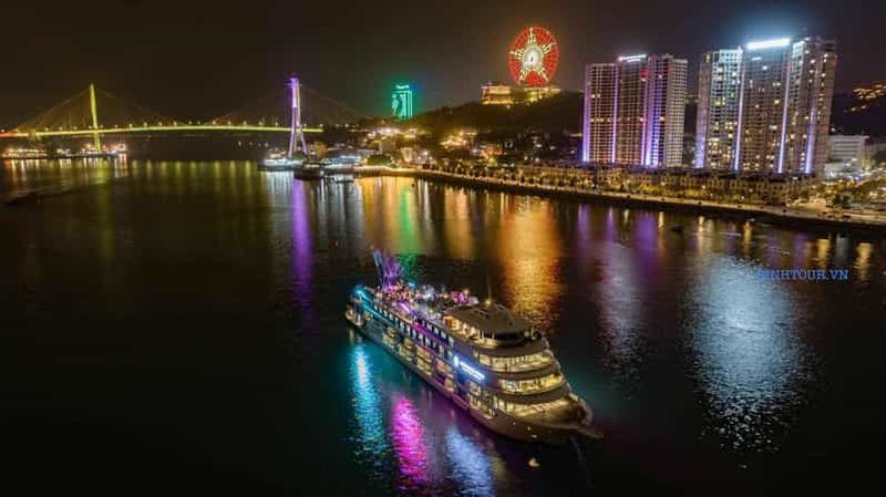 Billet Dîner en croisière sur la rivière Saigon avec buffet et musique live