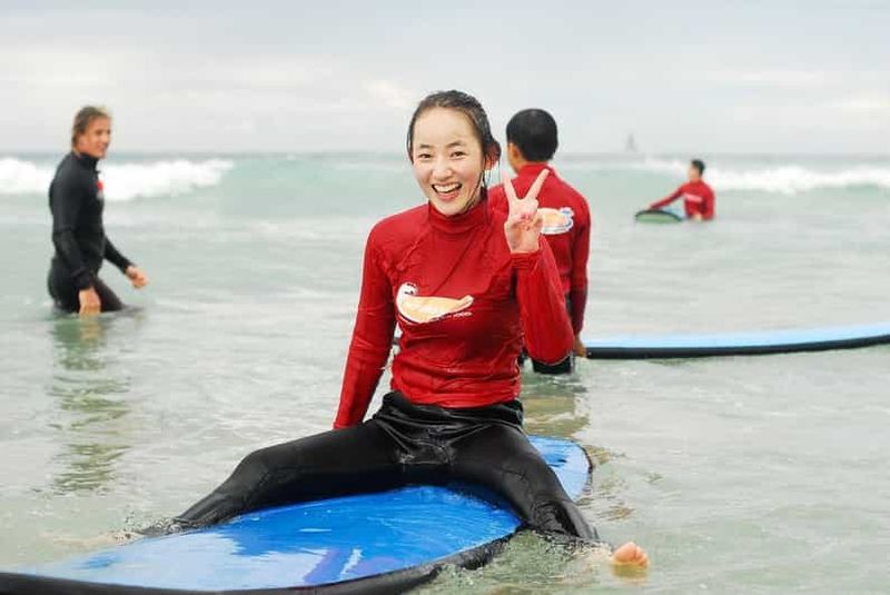 Billet Torquay : cours de surf de 3 leçons avec modules théoriques en ligne