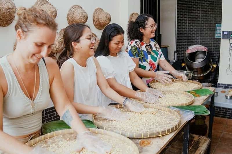 Billet Yogyakarta : visite à vélo d'un village et d'une usine de tempeh/tofu