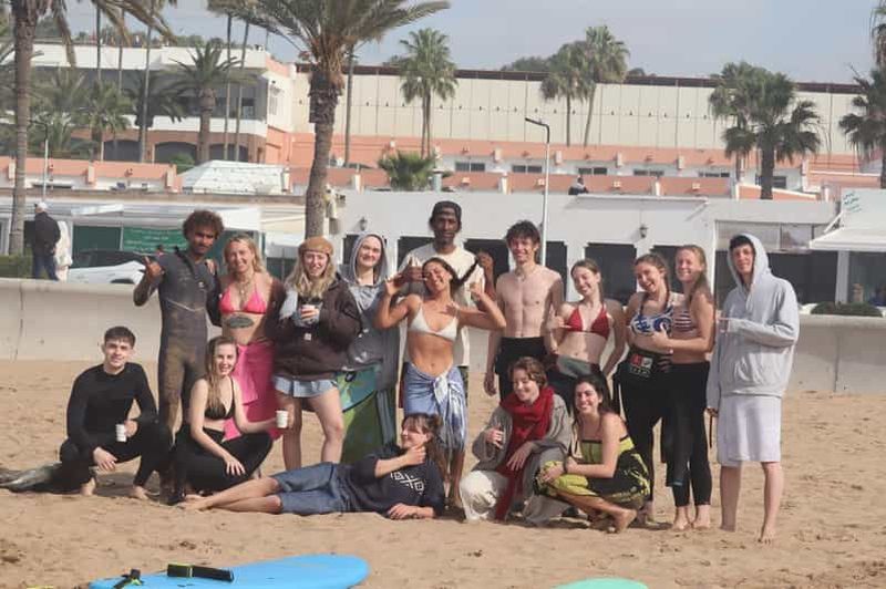 Billet Taghazout : leçon de surf d'une demi-journée avec déjeuner et transfert