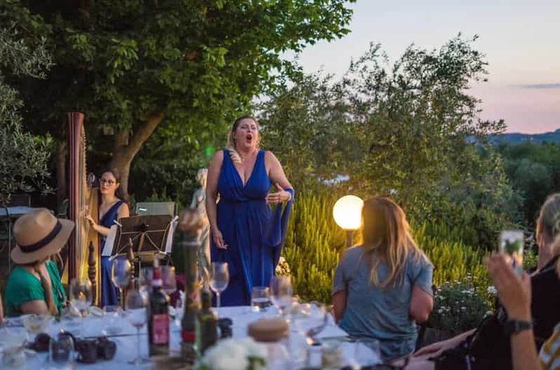 Billet Toscane : cuisine, dîner et opéra en direct dans la campagne