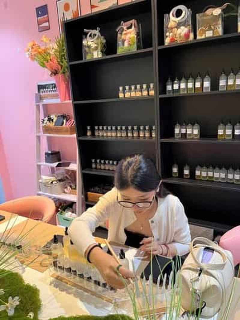 Billet Hô-Chi-Minh-Ville : atelier parfum et coffret cadeau floral