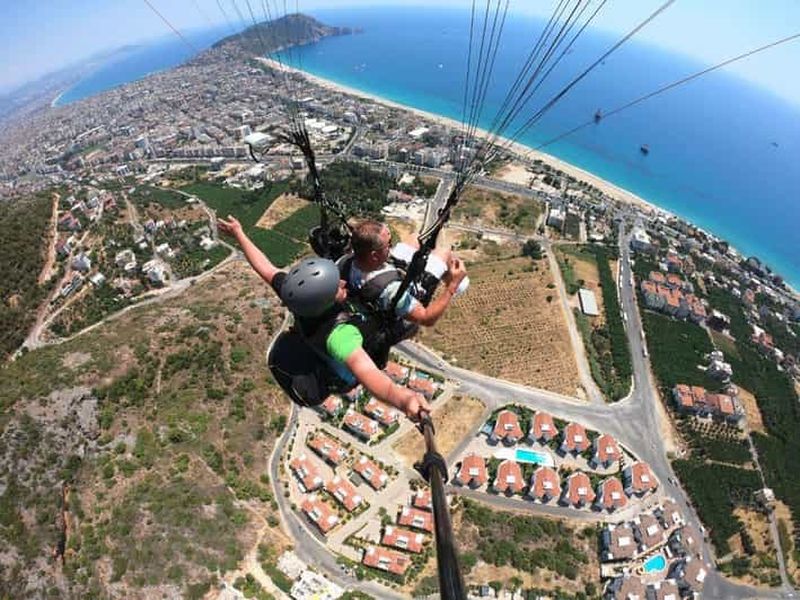 Billet Alanya : parapente en tandem et saut en parachute avec prise en charge et retour