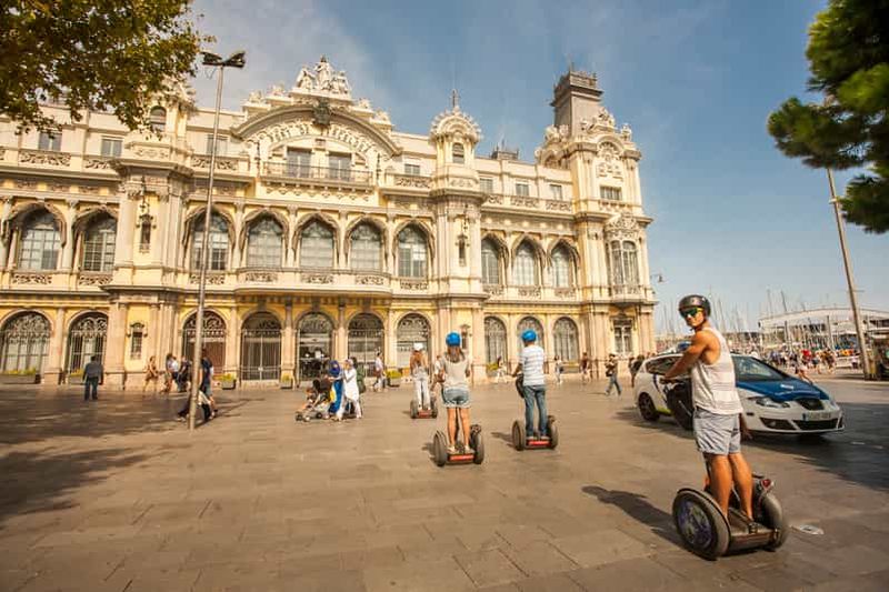 Billet Barcelone : visite guidée en Segway du Vieux-Port et du Quartier Gothique