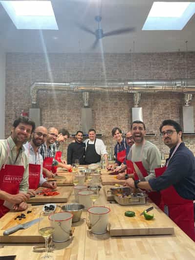 Billet Bilbao : Cours de cuisine sur les pintxos et les tapas basques