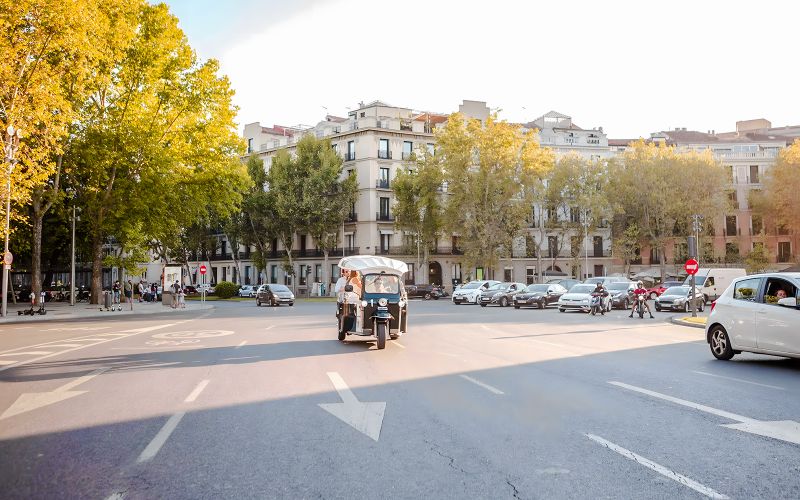 Billet Visite de bienvenue de 2 heures à Madrid en tuk-tuk