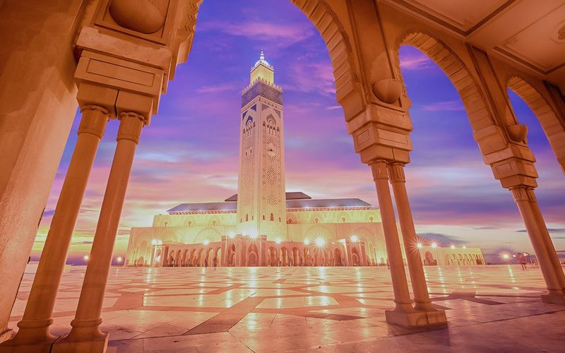 Billet Visites nocturnes de Casablanca et de la mosquée Hassan II avec dîner traditionnel marocain