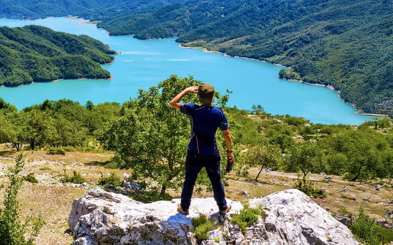 Billet Depuis Tirana : Randonnée au lac Bovilla et au mont Gamti et visite de la vieille ville de Kruja en minibus