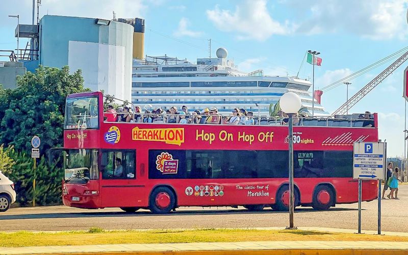 Billet Les curiosités d'Athènes : Tour en bus Hop-On Hop-Off d'Héraklion