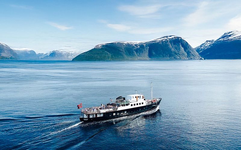 Billet À partir d'Alesund : Visite du Hjorundfjord à bord d'un paquebot classique des fjords