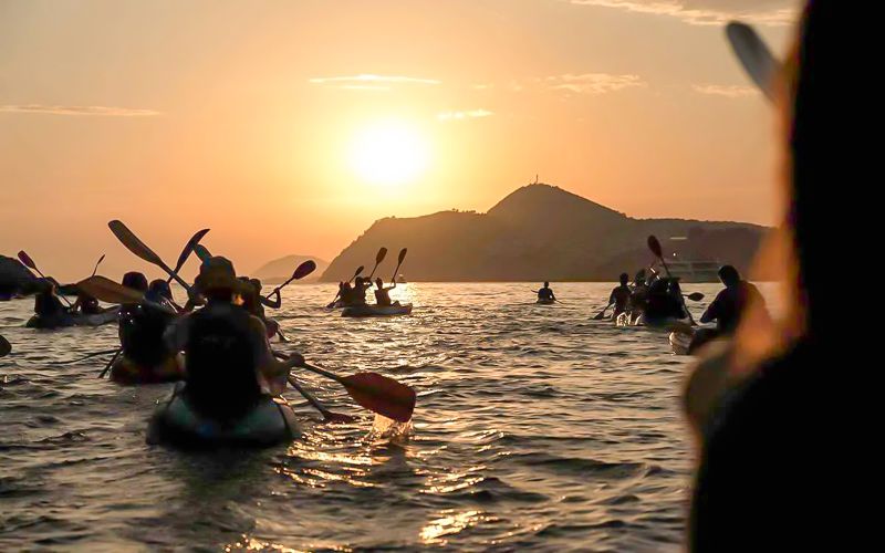 Billet Au départ de Dubrovnik : Kayak de mer au coucher du soleil avec vin