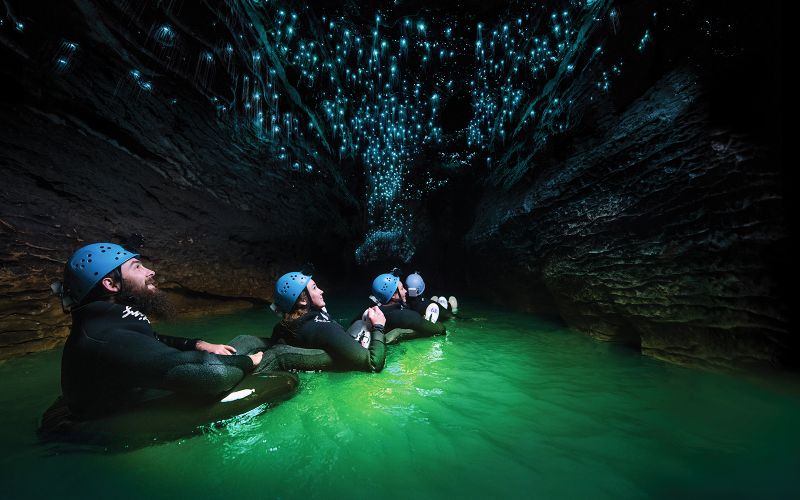 Billet Expérience guidée de rafting en eaux noires dans la grotte de Ruakuri