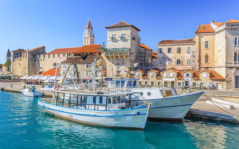 Billet Au départ de Trogir : Excursion guidée d'une journée au Parc national de Krka et dégustation de vin en option.