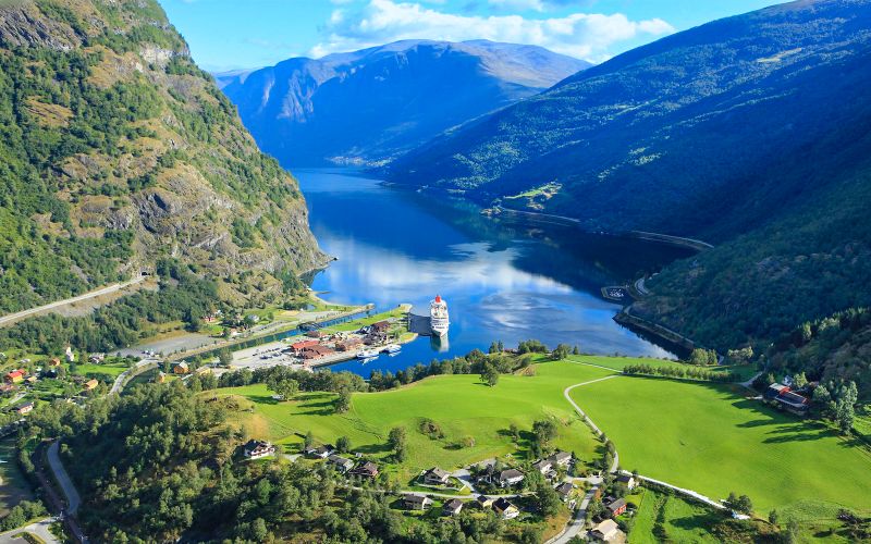 Billet À partir de Bergen : excursion d'une journée au village viking, croisière dans le Nærøyfjord et chemin de fer de Flåm