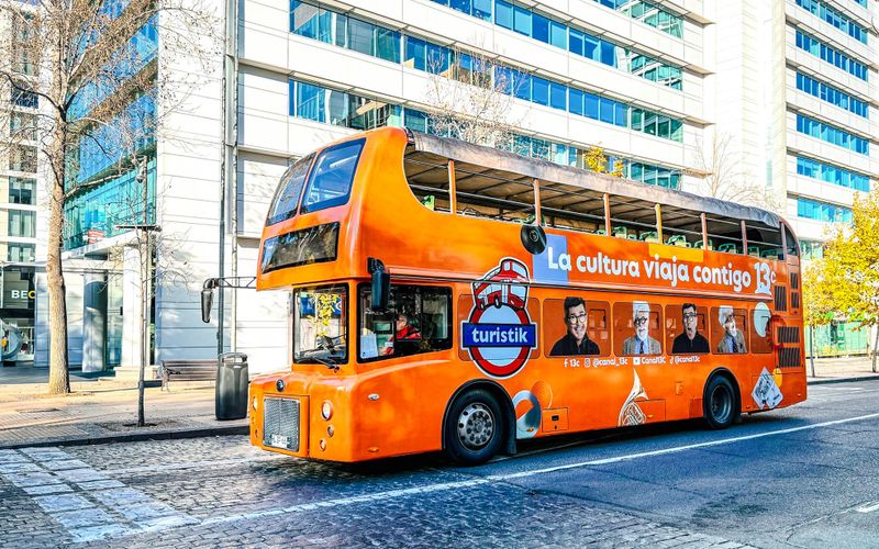 Billet Tour en bus Hop-On Hop-Off de Santiago avec billets pour le téléphérique et funiculaire