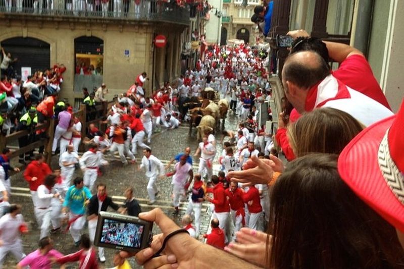 Billet Tour de l’encierro de San Fermín à Pampelune avec balcon et petit-déjeuner buffet