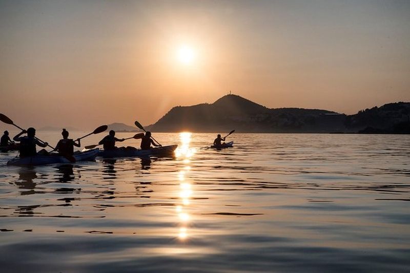 Billet Balade en kayak au coucher du soleil avec dégustation de vin à Dubrovnik