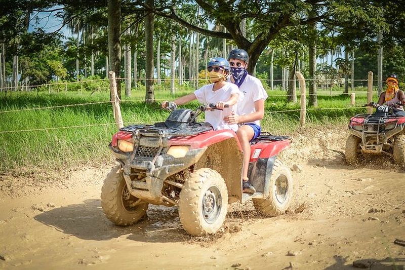 Billet Excursion en quad d'une demi-journee au cenote et a la plage de Macao au depart de Punta Cana