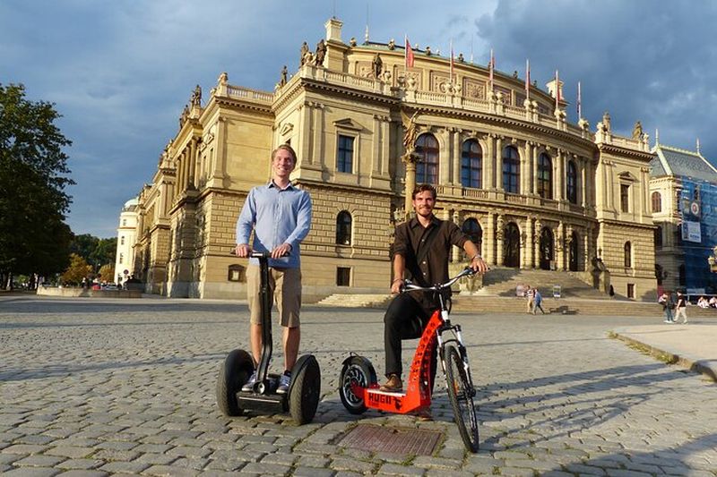 Billet Balade en scooter électrique et en segway à Prague
