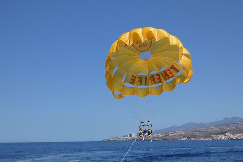 Billet Vol en parasailing sur la côte d'Adeje à Tenerife