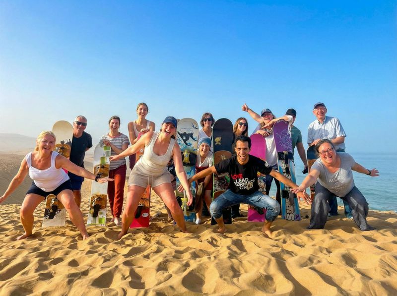 Billet Aventure de surf des sables au coucher du soleil à partir d'Agadir avec dîner barbecue