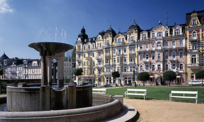 Billet Excursion d'une journée à Karlovy Vary et aux thermes de Marianske au départ de Prague