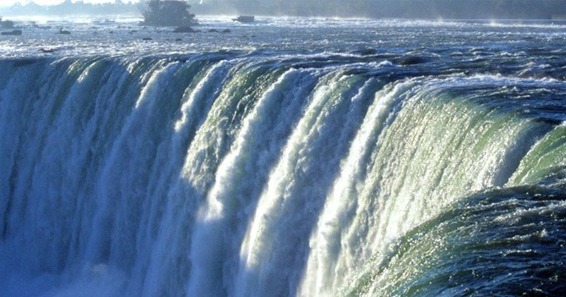 Billet Visite des chutes du Niagara avec visite d'un vignoble local au départ de Toronto