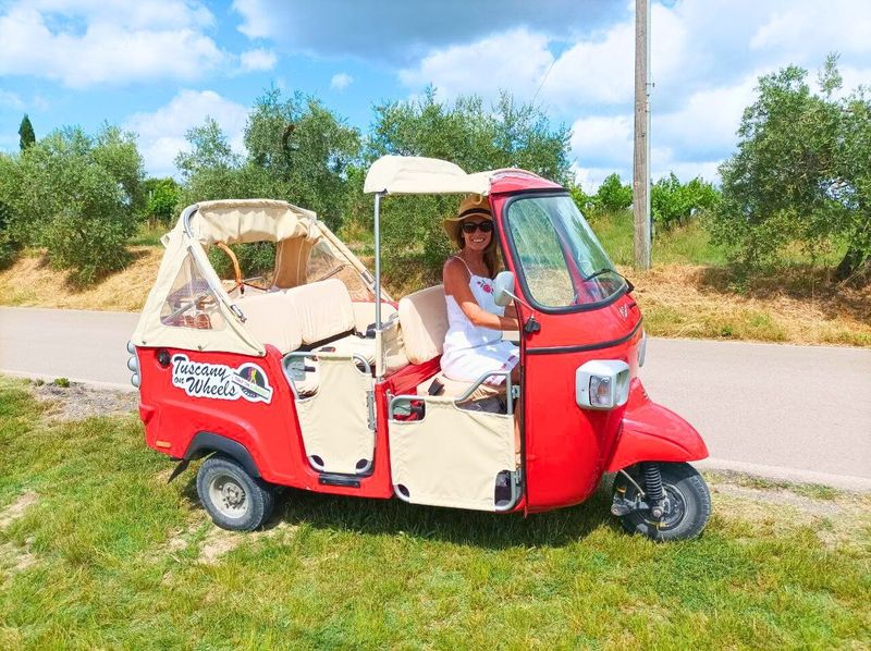 Billet Visite panoramique du Chianti en tuk-tuk avec repas le midi