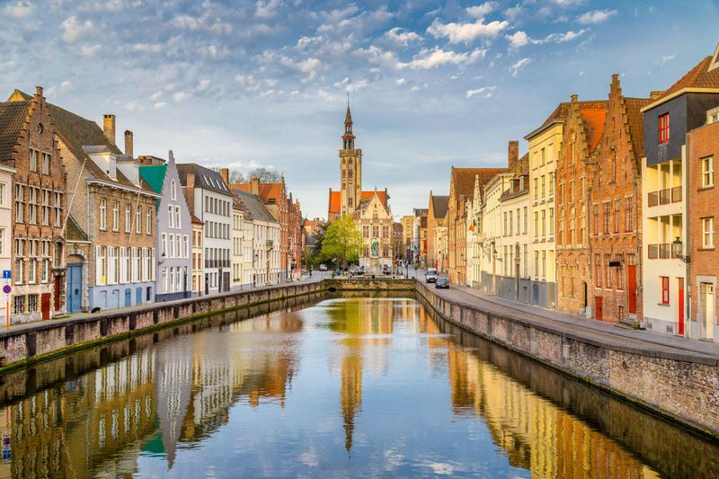 Billet Escape Tour défi de ville interactif et autoguidé à Bruges