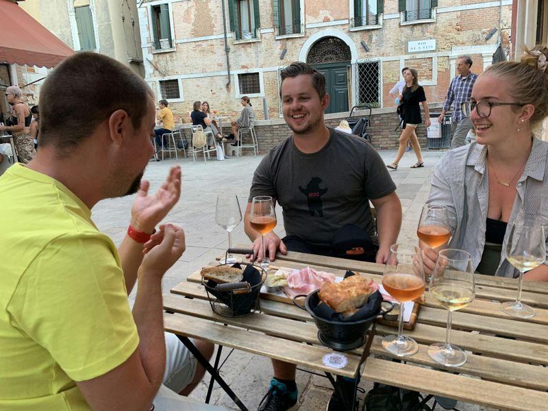 Billet Visite nocturne de la cuisine de rue et du vin à Venise