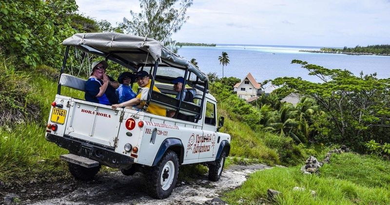Billet Visite culturelle matinale en 4x4 de Bora Bora avec un guide