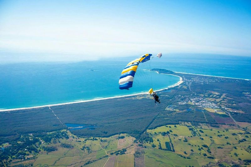 Billet Saut en parachute de 15 000 pieds à Byron Bay pendant la semaine avec transfert depuis Brisbane