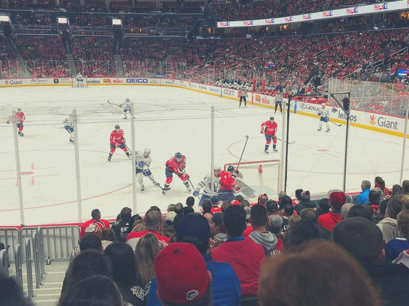 Billet Billet pour un match de hockey sur glace des Capitals de Washington à la Capital One Arena