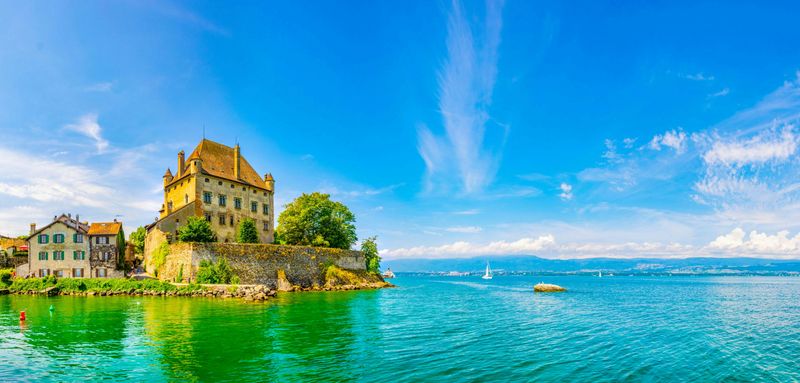 Billet Voyage en bus à Yvoire depuis Genève avec croisière en bateau