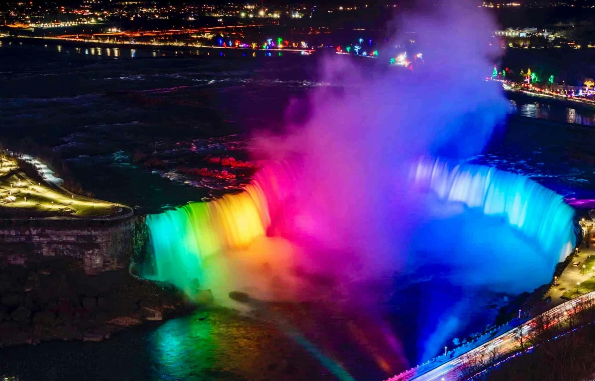 Billet Excursion nocturne aux chutes du Niagara avec bateau, dîner et Illumination Tower