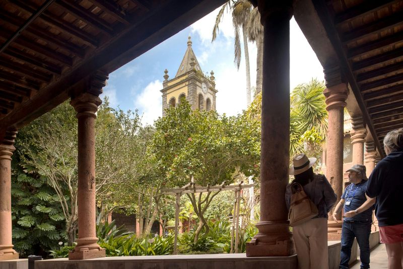 Billet Journée d'excursion à La Laguna, repas et dégustation de vins