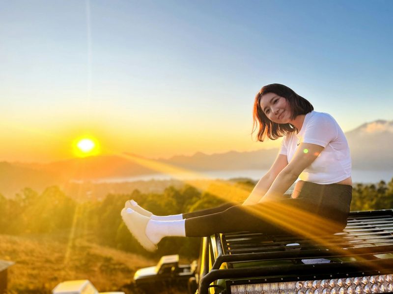 Billet Randonnée au lever du soleil sur le mont Batur et source chaude naturelle
