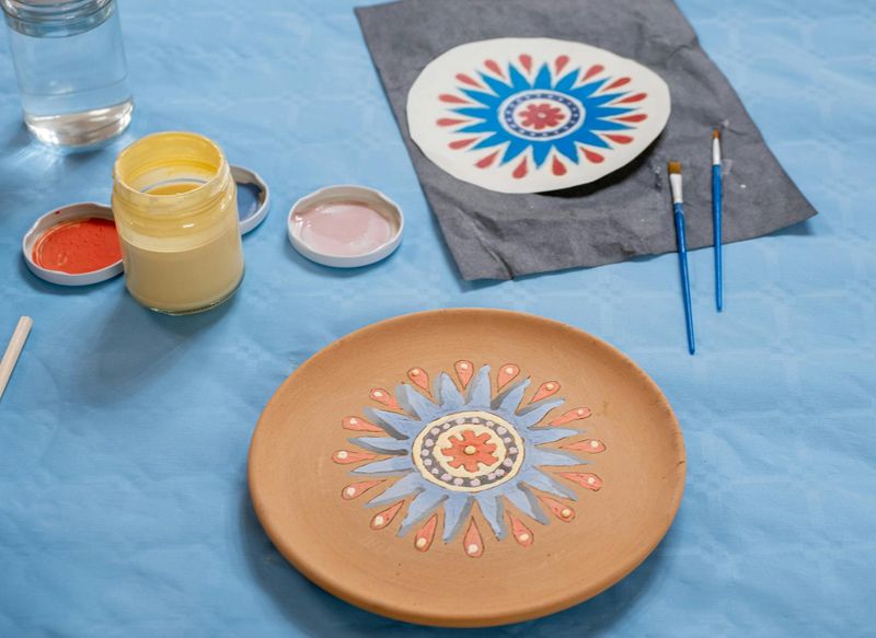Billet Cours de décoration céramique avec un spécialiste local