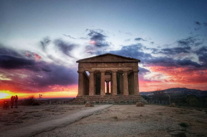 Billet Visite de la vallée des temples au coucher du soleil et d'un vignoble local