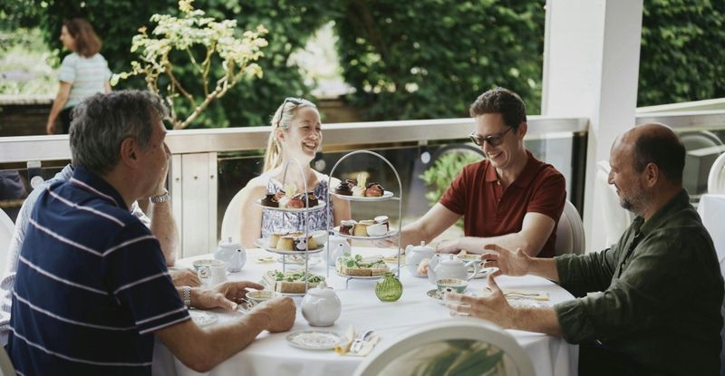 Billet Visite guidée des jardins de Kensington et goûter