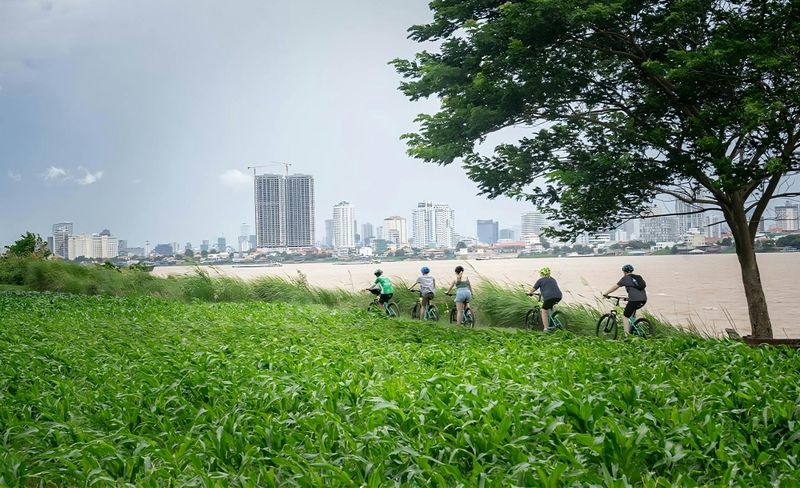 Billet Aventure à vélo d'une demi-journée de Phnom Penh à l'île de la Soie