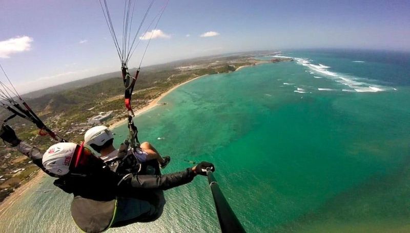 Billet Parapente tandem avec pilote et visite de la plage à Lombok