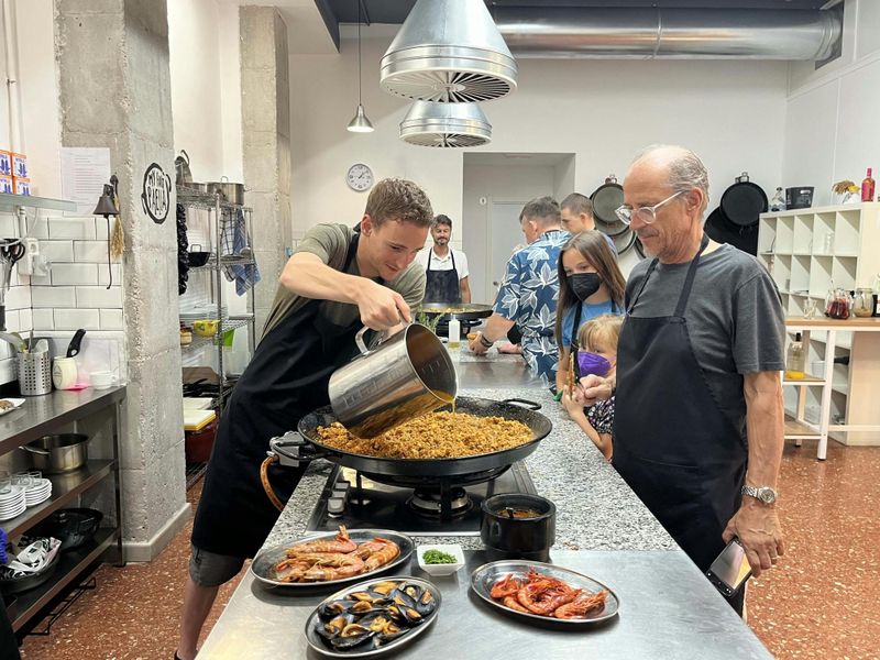 Billet Cours de cuisine de paella aux légumes et visite du marché de Ruzafa