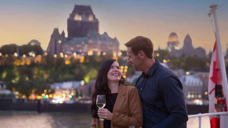Billet Dîner-croisière 3 ou 5 services avec DJ et danse à Québec