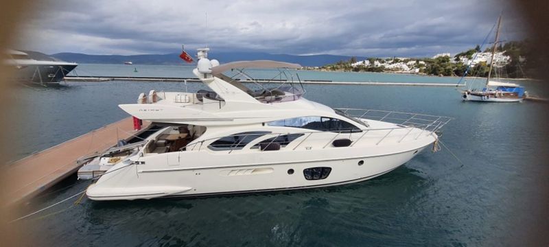 Billet Location de bateau - Azimut 55 Fly (Motorboat)