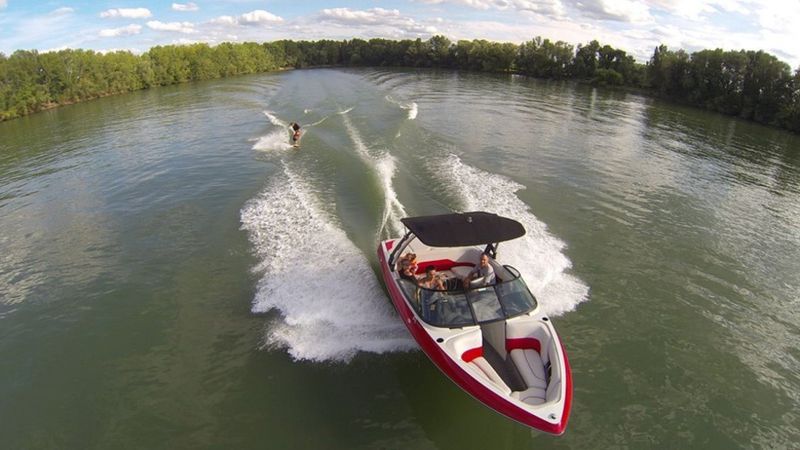 Billet Location de bateau - Axis T22 (Motorboat)