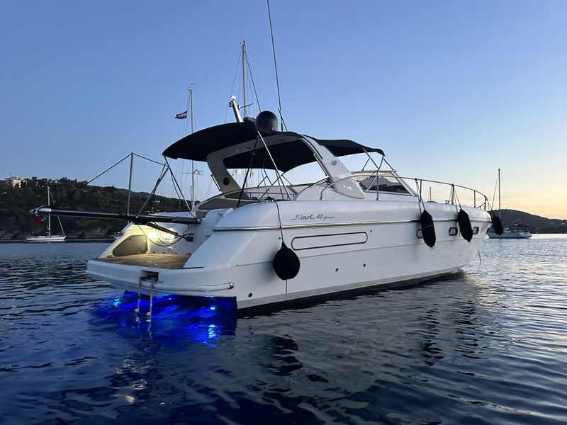 Billet Location de bateau - Fiart 40 Genius (Motorboat)