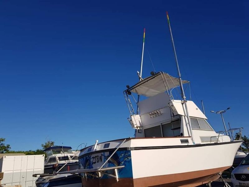 Billet Location de bateau - Guy Couach 730 fly (Motorboat)