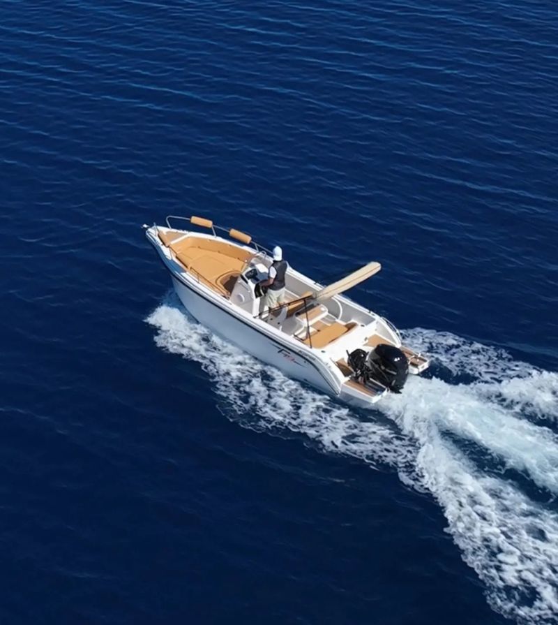 Billet Location de bateau - Karel Pacific (Motorboat)