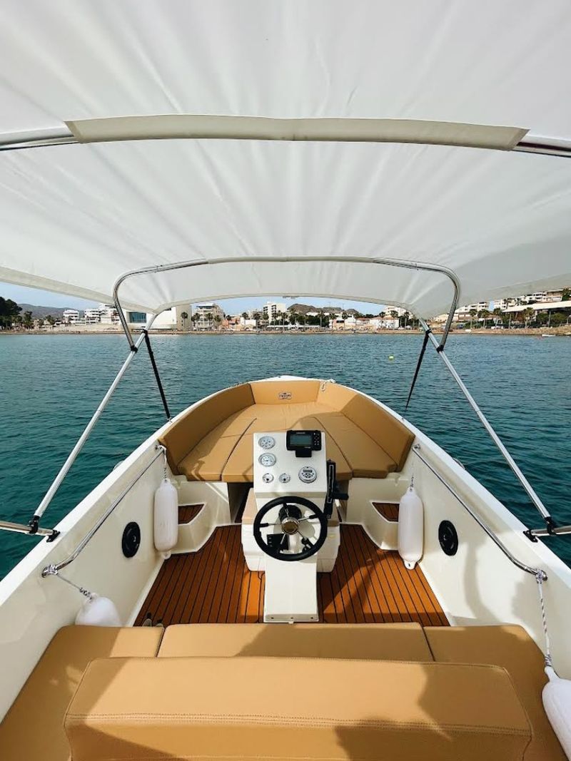 Billet Location de bateau - Mareti 585 Open (Motorboat)